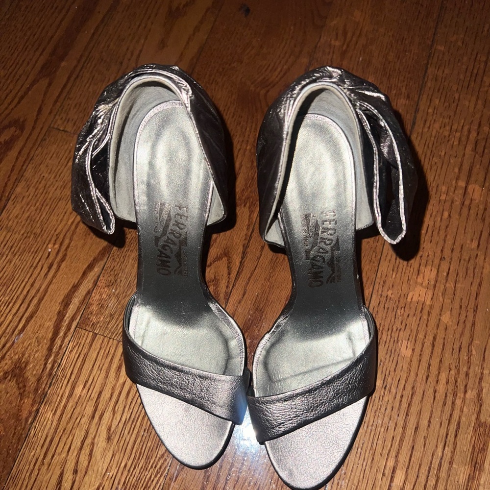 feragamo heels